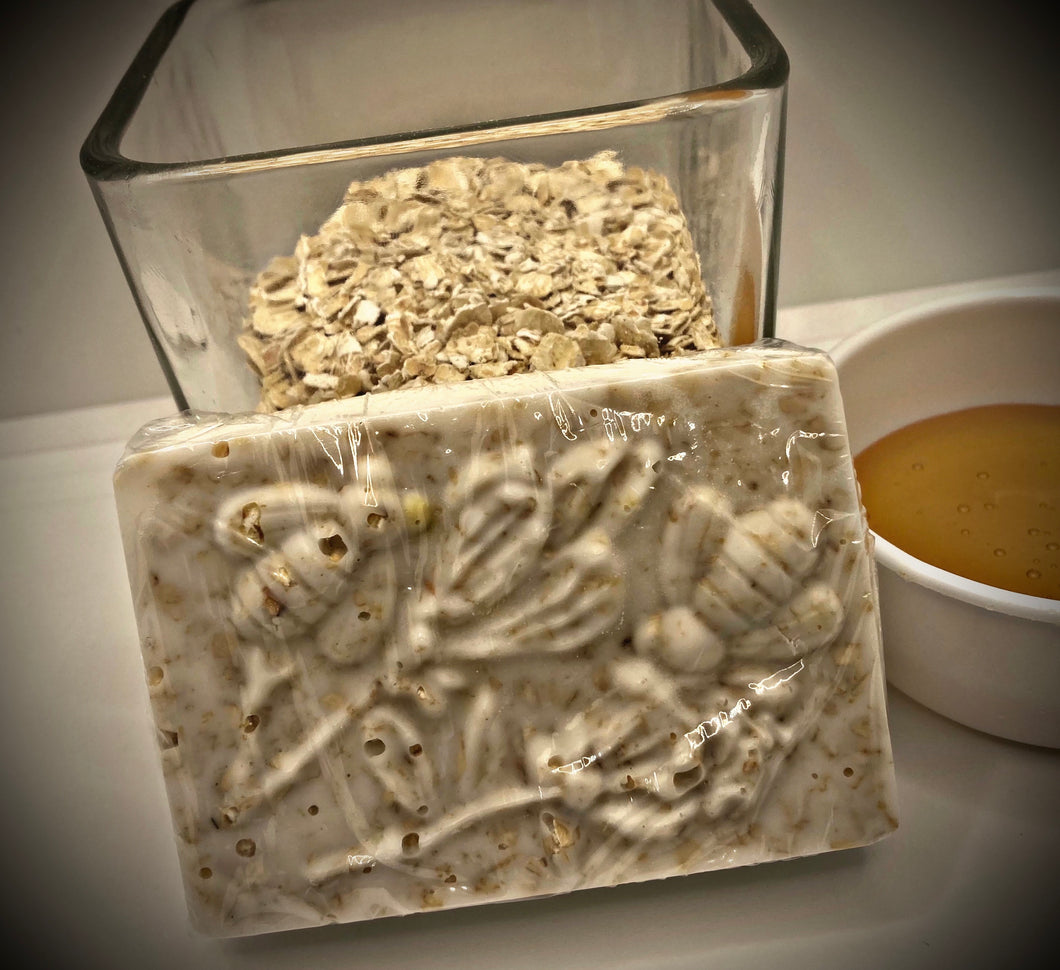 Oats & Honey Beehive Exfoliating Oat Soap Bar